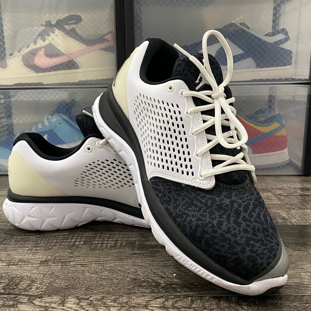 Nike Air Jordan ST Trainer's 11